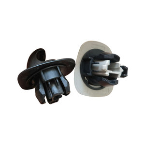 Clip para visera de coche Smooth Sailing Y61, gancho de fijación de nailon para espejo de tocador Renault Captur Koleos - Product Image 1