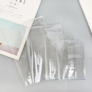 Protège-Livres Extensible en PVC Transparent Écologique avec Logo Personnalisé pour Fournitures Scolaires, Taille A5/A6, Emballage et Protection pour Livres d'Enfants - Product Image 1