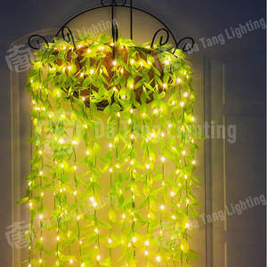 Guirlande lumineuse en fil de cuivre, effet feuillage vert réaliste, IP65, éclairage décoratif de Noël pour une utilisation extérieure de style naturel - Product Image 4