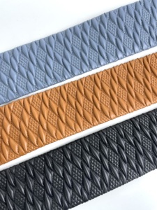 วัสดุหนังสังเคราะห์แบบยืดหยุ่นประดับเพชรทรงเพชรสำหรับรองเท้าแตะผู้หญิง - Product Image 2