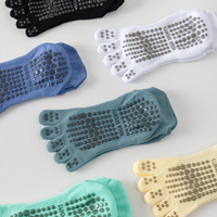 Chaussettes de yoga et de Pilates en coton personnalisées à cinq doigts, antidérapantes, pour la barre, usage quotidien, sans coutures, chaussettes de trampoline personnalisées, OEM ODM, en coton, à la cheville