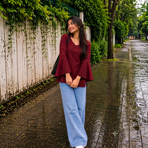 Chemise élégante pour femme en tissu uni marron, manches évasées, col en V, pour le printemps/été, tenue décontractée, tenues quotidiennes élégantes - Product Image 1