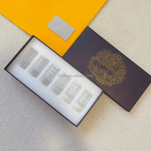 Nuevas Copas de Vino Mini de Lujo con Grabado de Piedras Preciosas, 200 ml, 6 Piezas - Product Image 1