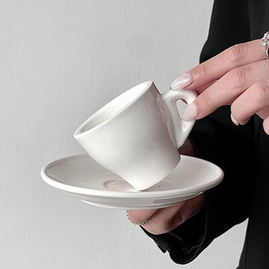 Tasses à café miniatures de style italien 80 ml, ensemble tasse et soucoupe en céramique blanche pour expresso - Product Image 4