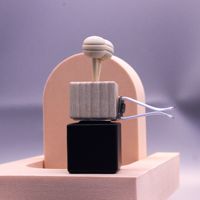 Vente en gros de flacons de parfum vides de 8 ml, flacon diffuseur de parfum en verre avec clip pour climatiseur de véhicule