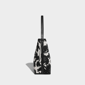 2025 new black and <b>white</b> floral shoulder <b>bag</b> fabric material leather stitching retro women's <b>bag</b> - Product Image 5