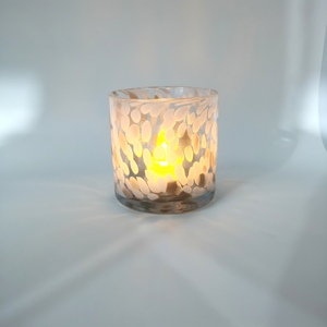 Coriandoli decorativi <span class=keywords><strong>barattoli</strong></span> <span class=keywords><strong>di</strong></span> candela <span class=keywords><strong>di</strong></span> colore bianco portacandele in <span class=keywords><strong>vetro</strong></span> all'ingrosso - Product Image 2