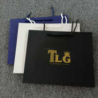 Sac cadeau en papier noir mat fait main en gros avec poignée en ruban pour vêtements, chaussettes, chaussures