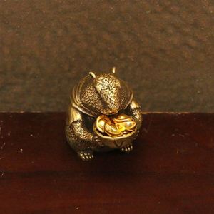 Figurine de marmotte 3D en laiton faite à la main, sculpture animale moderne et traditionnelle pour décoration de bureau, cadeau de collection - Product Image 1