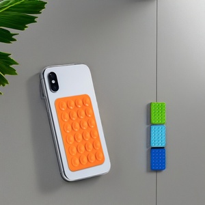 Soporte Adhesivo de Silicona Portátil para Teléfono con Ventosa Antideslizante, Empaque en Bolsa OPP para Teléfonos Celulares - Product Image 3