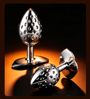 Plug anal en métal en forme de fraise, en acier inoxydable, corps texturé avec base décorative en forme de feuille et gemme en cristal pour adultes