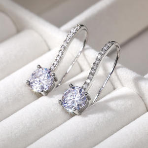 Orecchini pendenti di lusso in argento 925 placcato oro bianco con cristalli per donna, gioielli da sposa con strass e montatura a griffe. - Product Image 1