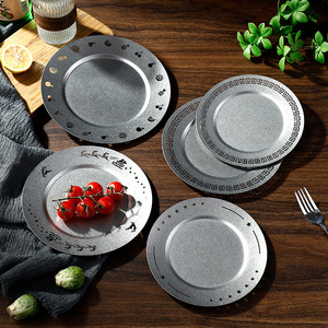 Assiette de service en métal avec motif de sapin de Noël, décoration de table pour la maison, les hôtels, les mariages, forme ronde, assiette de service pour aliments - Product Image 1