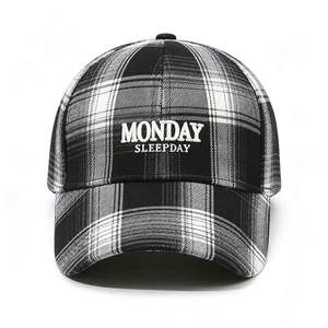 Cappellino da Baseball alla Moda a Quadri con Ricamo di Lettere - Cappello Casual da Esterno per Protezione Solare - Product Image 1
