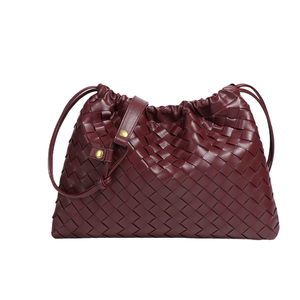 Bolso de Mujer de Cuero PU Tejido a Mano con Estética Retro, Forro de Poliéster - Bolso de Hombro Versátil y Moderno, Tipo Canasta - Product Image 1