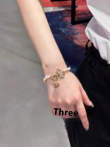 Nueva pulsera de alta gama con baño de oro, diseño de la emperatriz Vivienne, lazo, perla, Saturno, dulce y versátil, para mujer. - Product Image 6