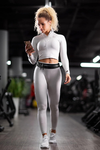 反射材付きランニングウエストベルト 軽量スポーツフォンポーチ ファニーパック メンズ レディース カスタムロゴ入り - Product Image 6