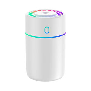 Nouvel Arrivage en Gros : Mini Humidificateur Ultrasonique Portable USB pour Voiture et Maison, Diffuseur d'Intérieur/Extérieur avec Veilleuse Colorée - Product Image 1