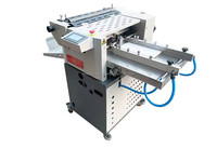 Machine à perforer et à numéroter les feuilles de papier de réception automatique avec moteur et composants du noyau du moteur