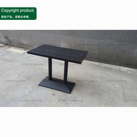 Ensemble de sièges de restaurant en cuir PU brun foncé avec table à manger en bois noir pour café, bistrot, restaurant, mobilier commercial