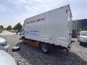 รถบรรทุกดีเซล4x2แบบกล่องเบารถโลจิสติกส์อเนกประสงค์สำหรับการขนส่งสินค้าในเมืองและชนบท - Product Image 6