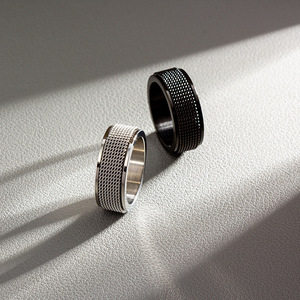 Anillos De Hombre Acero Inoxidable New Design Double Layer Rotatable Mesh <span class=keywords><strong>Chain</strong></span> Fidget <span class=keywords><strong>Rings</strong></span> <span class=keywords><strong>Men</strong></span> soulage l'anxiété rotative ring - Product Image 3