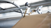Machine de fabrication de sacs en papier à fond carré avec fenêtre en plastique, KTPM-BW190 rouleaux d'alimentation