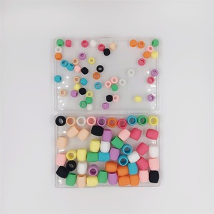 Perles de cheveux en silicone souple personnalisées <span class=keywords><strong>pour</strong></span> extensions capillaires DIY à domicile, perles de coiffure en silicone à grand trou - Product Image 5