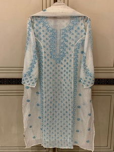 Conjunto de Kurta, Pantalón y Dupatta Chanderi Semisellado para Mujer, Ropa Étnica Premium, Traje Salwar de Diseñador, Bordado, para Fiestas y Festivales - Product Image 1