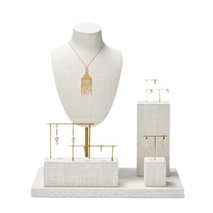 Expositor de joyería de alta gama personalizado, soporte para pendientes, collares y colgantes, expositor de mostrador para joyería. - Product Image 5