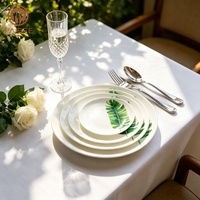 Assiette en céramique de porcelaine fine Paibee en forme de feuille et plat en forme de feuille de bananier - Vaisselle moderne sur le thème de la nature pour mariage, fournisseur OEM en gros personnalisé