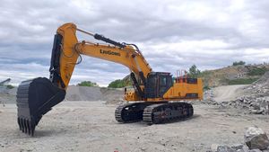 Excavatrice sur chenilles LIUGONG 975F, 6 cylindres, excavatrice Liugong pour le creusement dans les mines - Product Image 2
