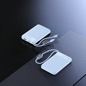 Mini Power Bank de Voyage 20000mAh 10000mAh avec Câbles Intégrés, Logo Personnalisé, Chargeur Portable Rapide 22.5W - Product Image 3