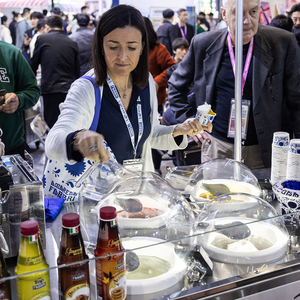 <span class=keywords><strong>Prix</strong></span> <span class=keywords><strong>d</strong></span>'usine Nouvelle machine à crème glacée aux fruits multifonctionnelle 4 saveurs <span class=keywords><strong>de</strong></span> Chine, refroidissement par air, acier inoxydable 304, usage commercial - Product Image 5