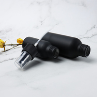 Bouteilles vides en aluminium de jet de protection solaire de parfum rechargeables 40ml 50ml 100ml 120ml 150ml bouteilles noires mates de liquide de l'eau avec la pompe