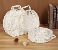 Panier Cadeau Vintage en Plastique Style Rotin, Boîte de Rangement Décorative Type Valise avec Poignée, Écologique et Multifonction pour Cadeaux et Maison