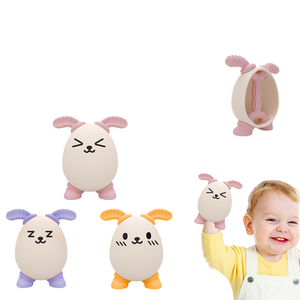 Vente en gros Nouveau produit 2025 Jouet de dentition et de protection des mains en silicone en forme de lapin, dispositif anti-griffades et bâton de confort pour bébé - Product Image 3