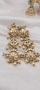 El mejor conjunto de joyas de la colección: pendientes étnicos tradicionales, colgantes tradicionales Polki y colección de pendientes. - Product Image 2