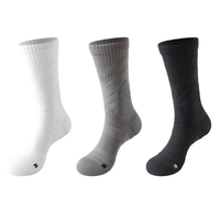 Chaussettes de sport pour hommes, personnalisables avec logo, vente en gros, chaussettes de course, chaussettes de basket-ball, chaussettes antibactériennes, avec coussinets absorbants d'humidité