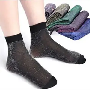 Transparente elastische Strumpfwaren Glitter Damen Socken Mode Seide Weibliche Kurze Socken Glänzende Harajuku Soft Ladies Lustige Socken