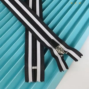 Fermetures à glissière en nylon 5 # Conception de ruban adhésif noir Fermeture à glissière en nylon imprimé pour l'extérieur - Product Image 5
