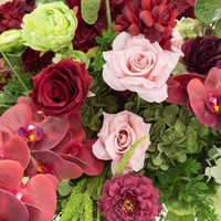 B019 Nouvelle Boule de fleurs rose poudré, bordeaux, rose, anthurium, hortensia, amarante verte pour centres de table, décoration de mariage, anniversaire, fête, événement