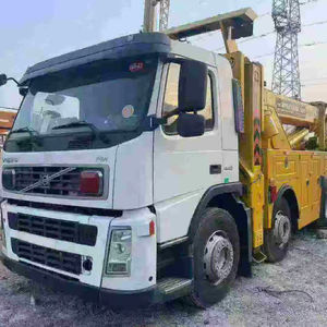 Camions de dépannage et de remorquage lourds Volvo 6X4 8x4 50 tonnes en bon état, à essence, à vendre en Afrique du Sud - Product Image 1
