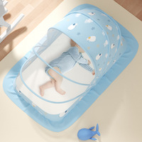 Les nourrissons n'ont pas besoin de moustiquaires. Moustiquaires spéciales pour tout-petits. Couvre-moustiquaires pour enfants et bébés