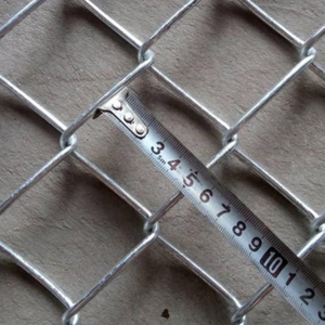 Malla de Alambre de Diamante Estándar de 80x80 mm, Malla de Alambre Galvanizada por Inmersión en Caliente para Seguridad de Parques Infantiles - Product Image 4