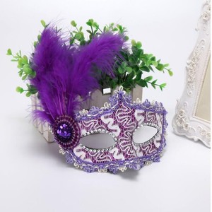 Cappello Tricorno Veneziano con Piume Laterali, Maschera da Principessa, per Festival, Feste in Maschera, Spettacoli, in Plastica e Tulle con Piume - Product Image 1