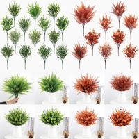 Bouquet de plantes artificielles en plastique vert, eucalyptus, herbe persane, feuille d'argent, aiguilles de pin, arbre, mariage, hôtel, photographie en extérieur