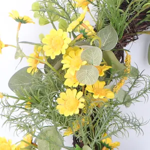 कस्टम 30-60 सेमी सजावटी फूल पौधे डेज़ी शादी की माला और सामने के दरवाजे की आउटडोर सजावट के लिए पौधे थोक वसंत माला