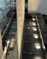 Rideau en maille métallique ondulée en acier inoxydable sur mesure pour la décoration de la cascade du hall d'hôtel et de la façade architecturale