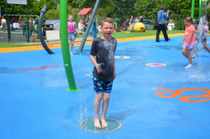 Fontaine interactive au sol pour enfants, à activation par les pieds, avec pompe à jets d'eau, équipement <span class=keywords><strong>de</strong></span> jeu aquatique pour <span class=keywords><strong>aire</strong></span> <span class=keywords><strong>de</strong></span> <span class=keywords><strong>jeux</strong></span> - Product Image 4